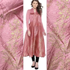 Ina Soleil pink flared dress w gold print on skirt. Elastic waist.